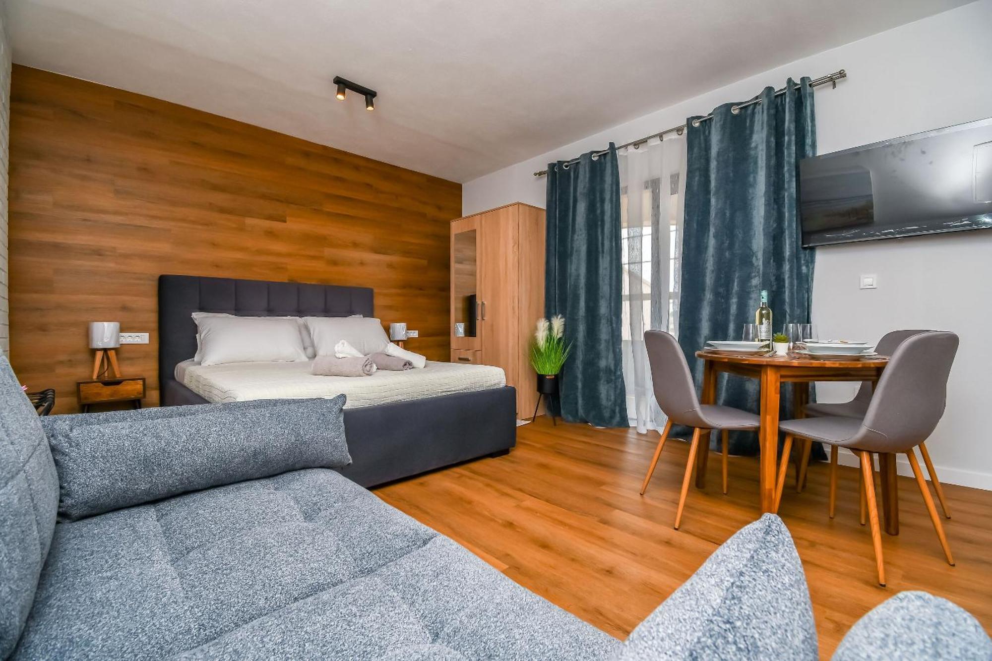 Apartments Neli トロギール エクステリア 写真